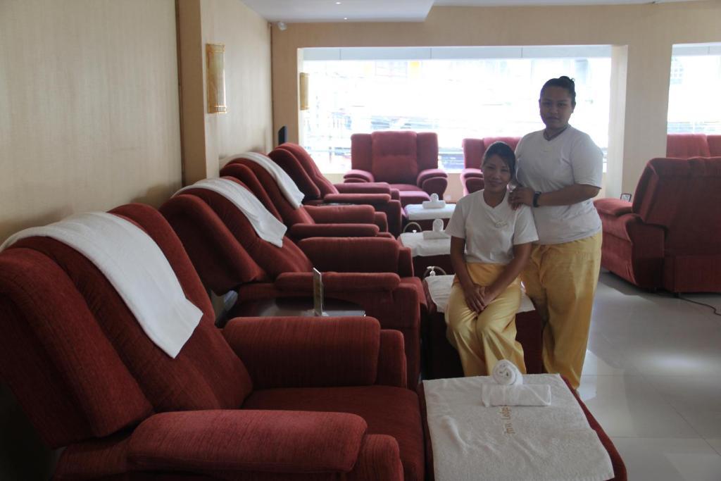 The Privi Suites Патая Екстериор снимка