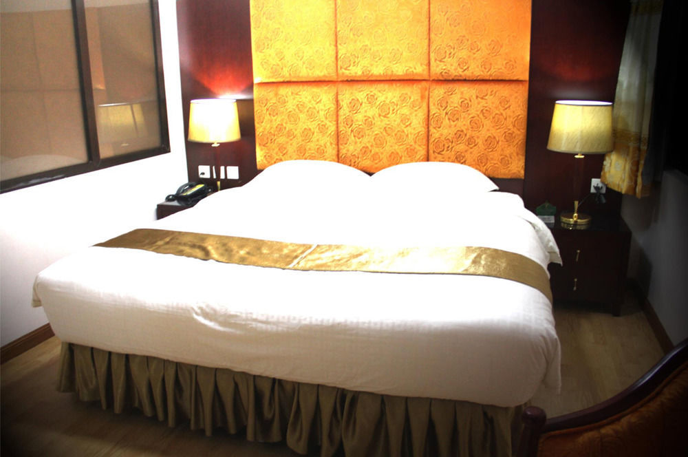 The Privi Suites Патая Екстериор снимка