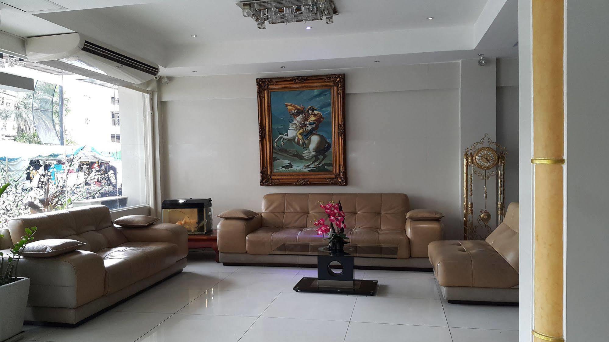 The Privi Suites Патая Екстериор снимка