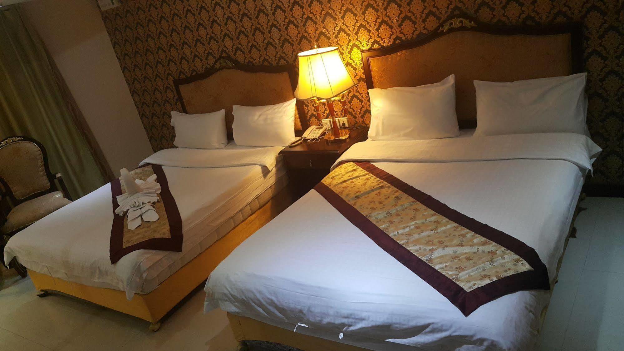 The Privi Suites Патая Екстериор снимка