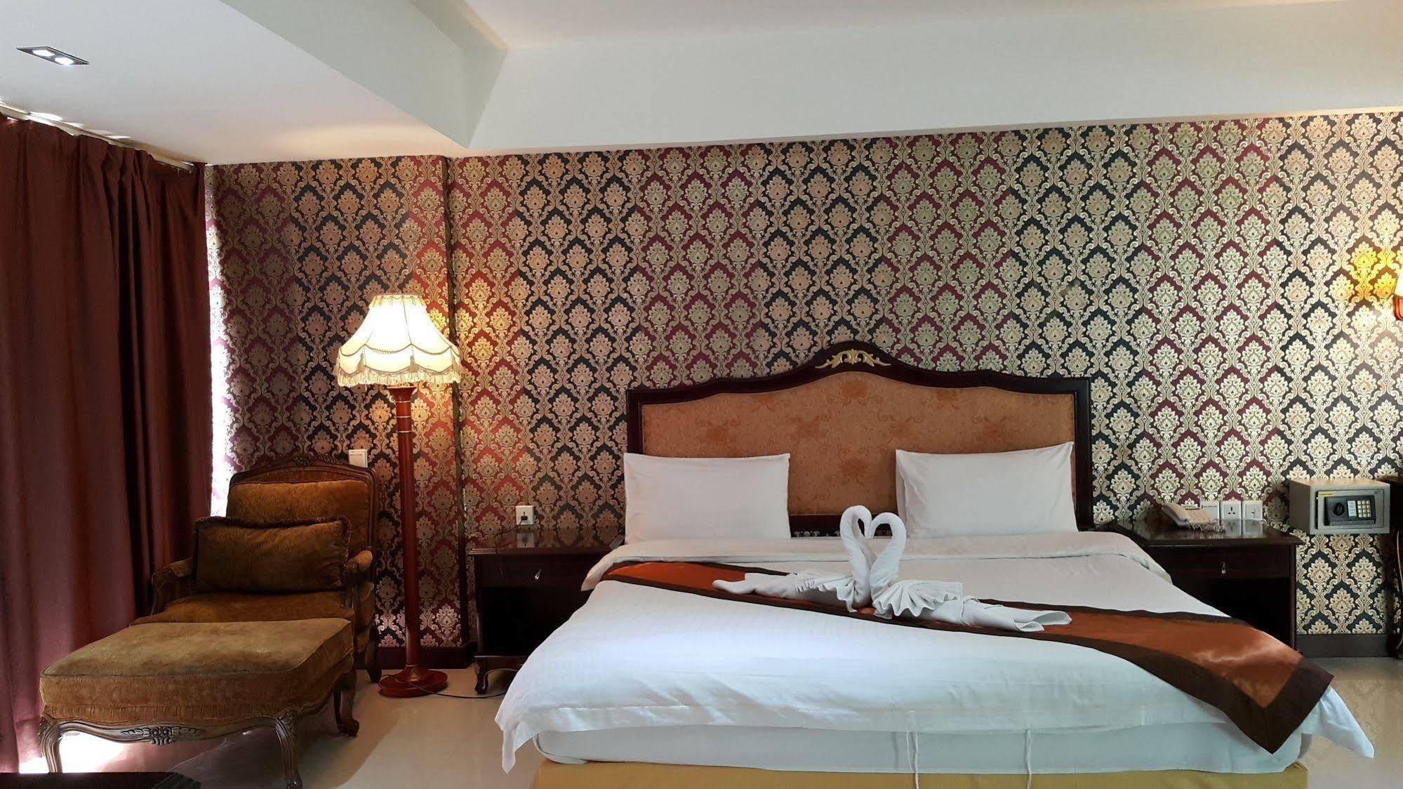 The Privi Suites Патая Екстериор снимка