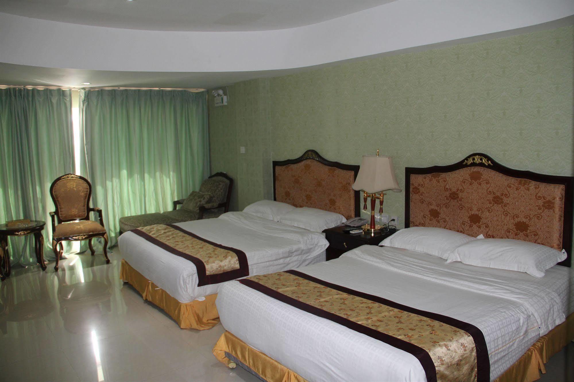 The Privi Suites Патая Екстериор снимка