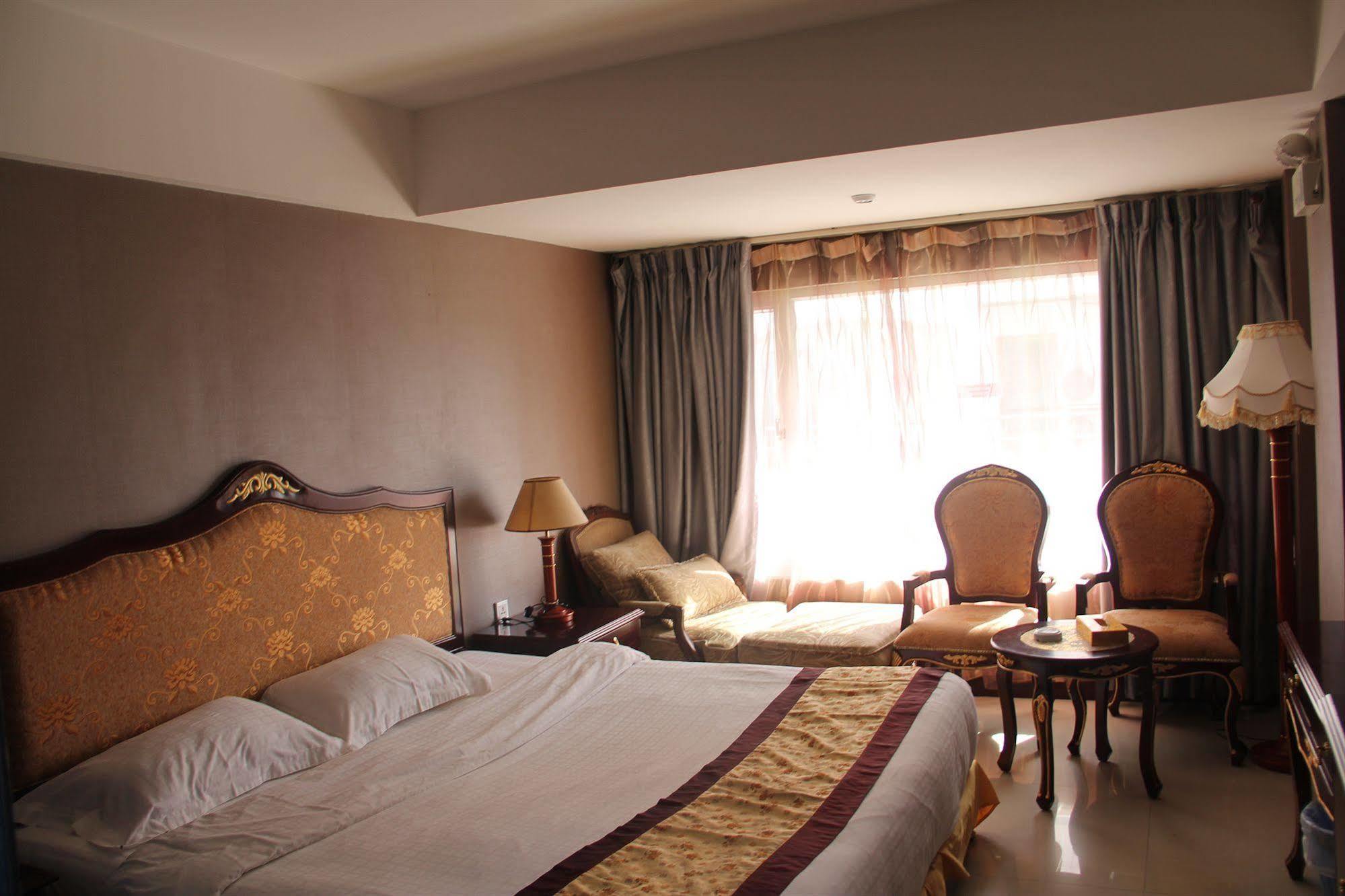 The Privi Suites Патая Екстериор снимка